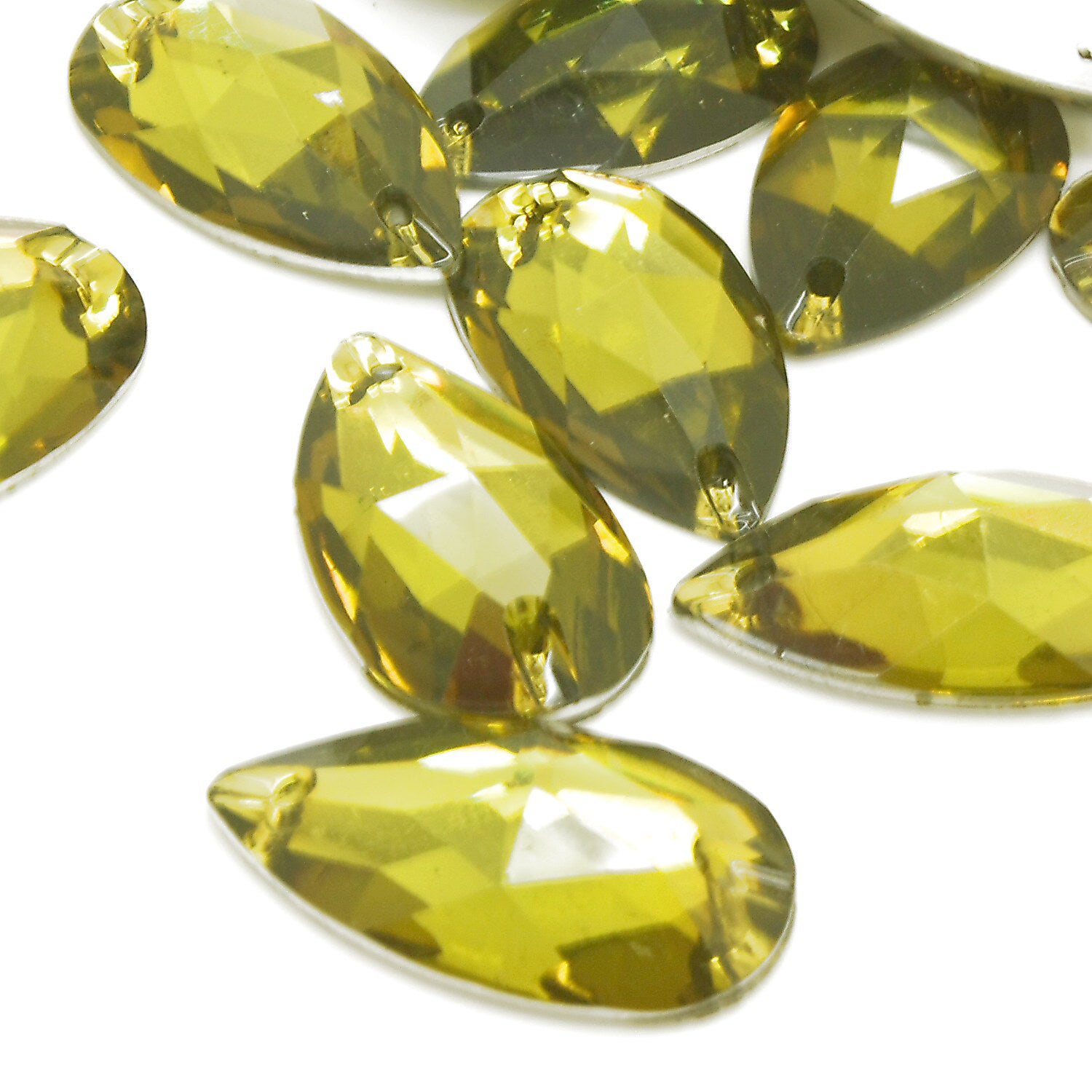 EMERALD GREEN - PACK OF 10 - TEARDROP 28 mm FLAT BACK RHINESTONE GEMS - sarahi.NYC