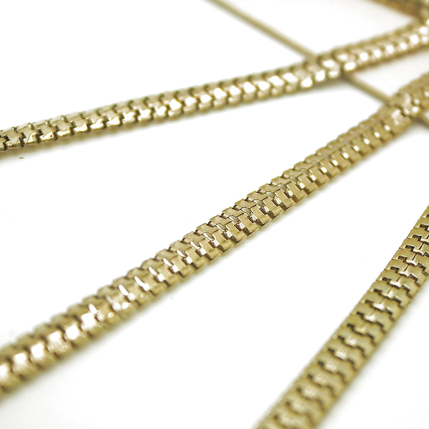GOLD SNAKE CHAIN TRIM - sarahi.NYC