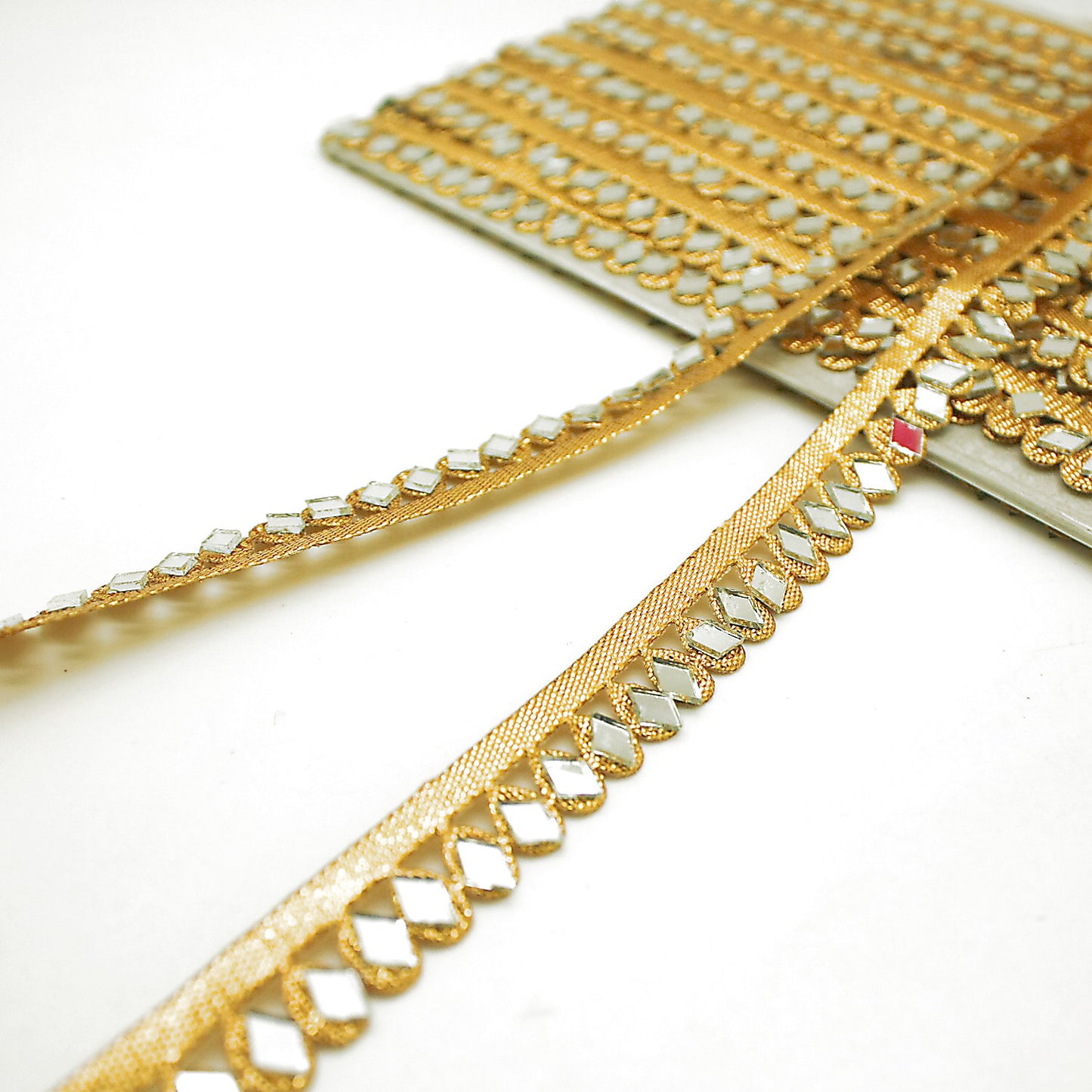 GOLD MIRROR THIN EDGING TRIM - sarahi.NYC
