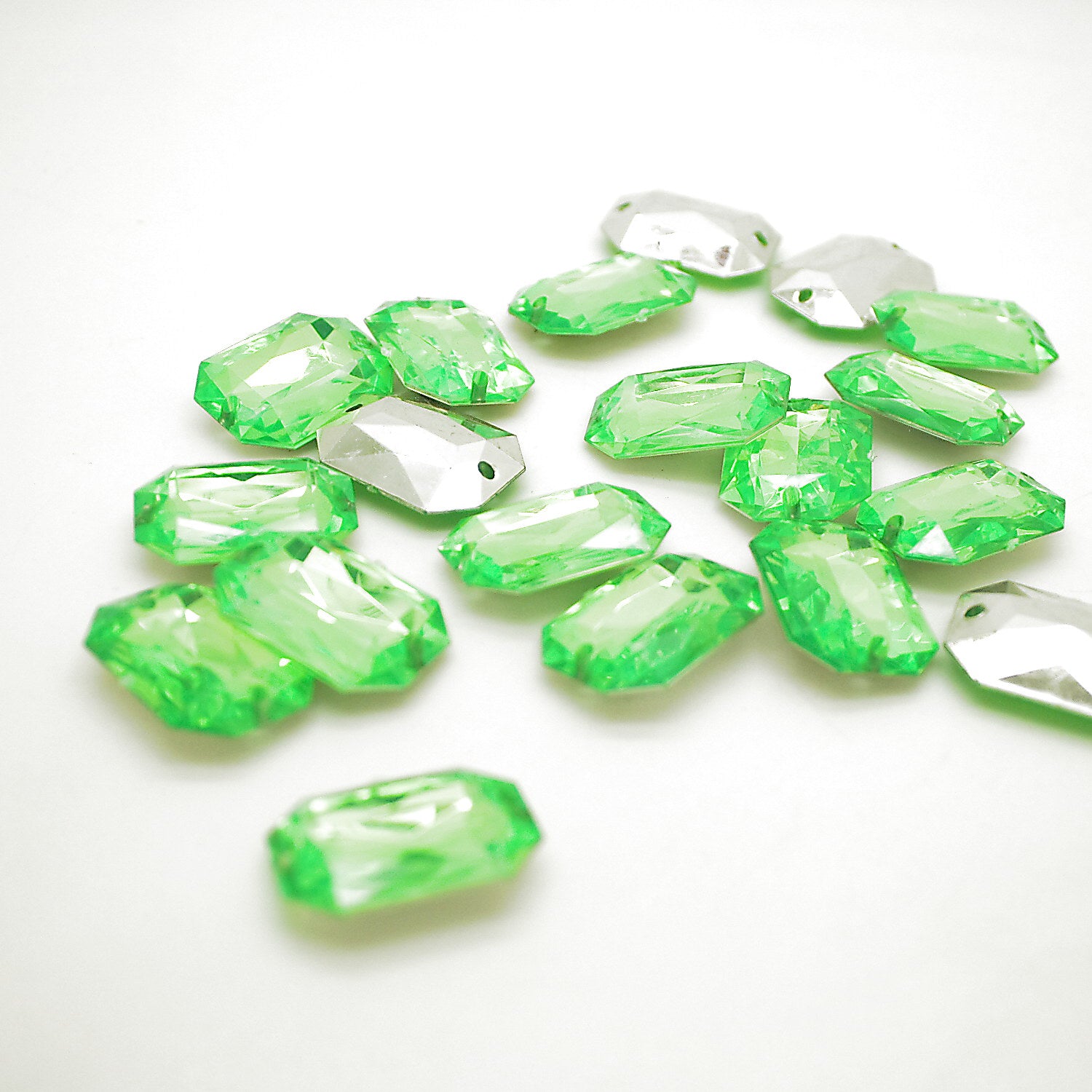 PACK OF 10 - LIME GREEN RECTANGLE 25 mm RHINESTONE GEMS - sarahi.NYC