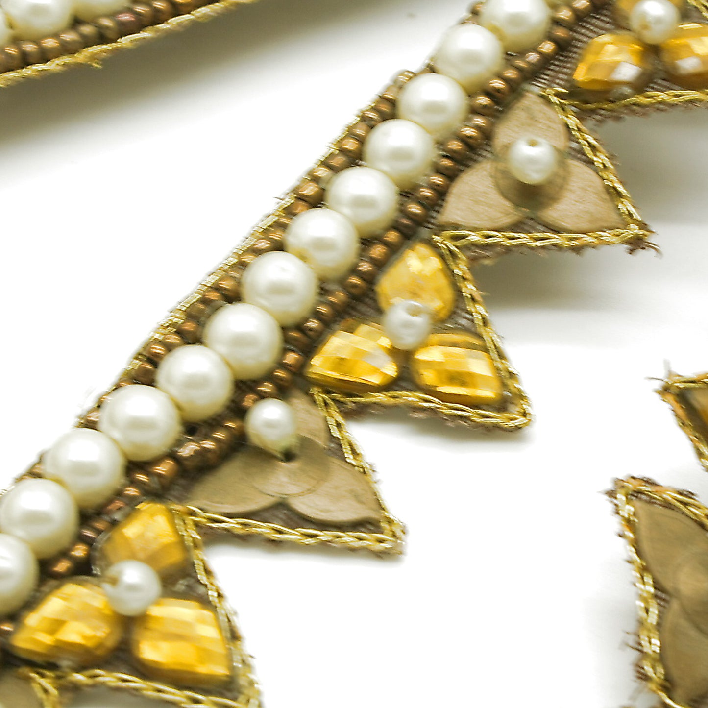 BROWN PEARL ZIGZAG RHINESTONE TRIMS - sarahi.NYC