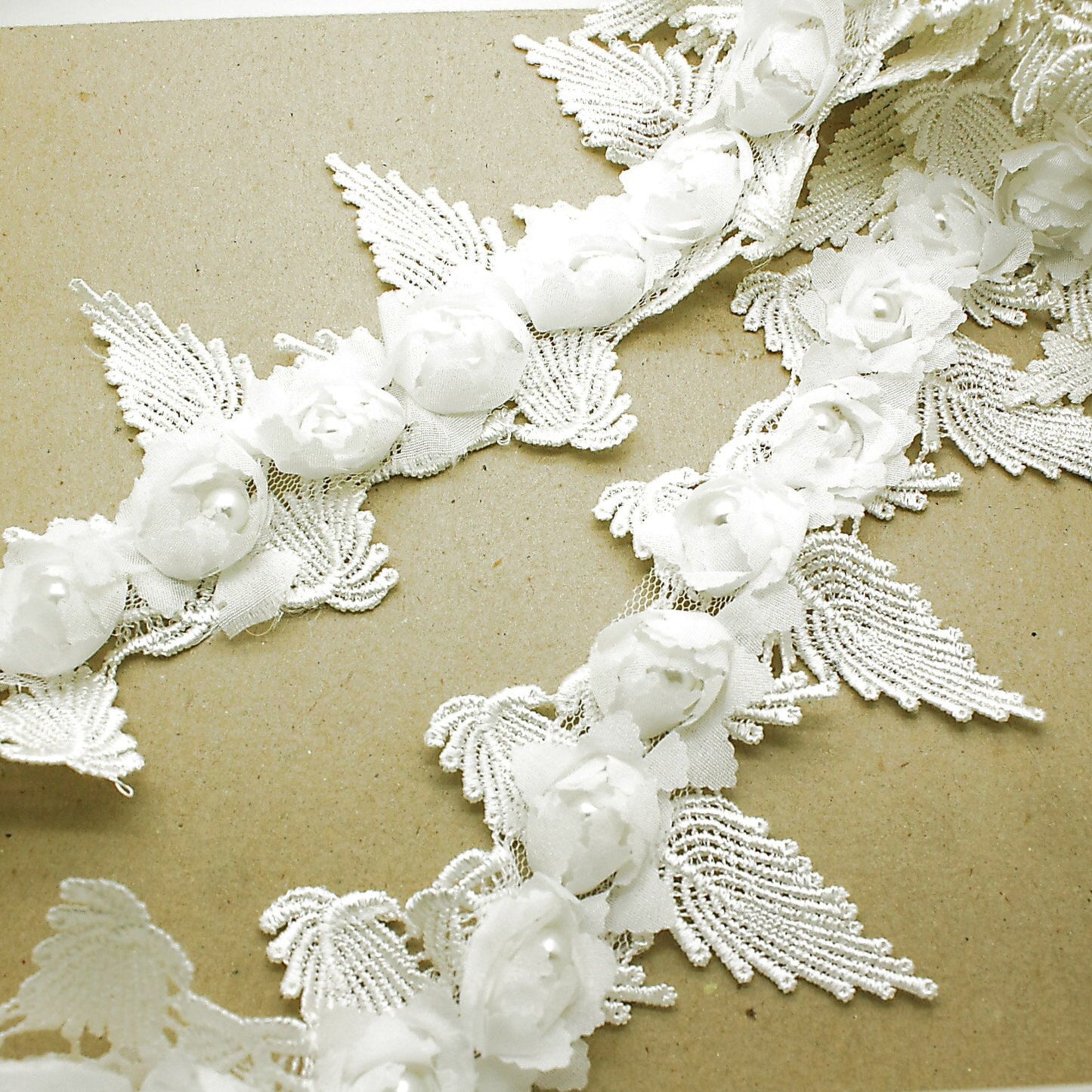 WHITE ROSE FLORAL PEARL TRIM - sarahi.NYC
