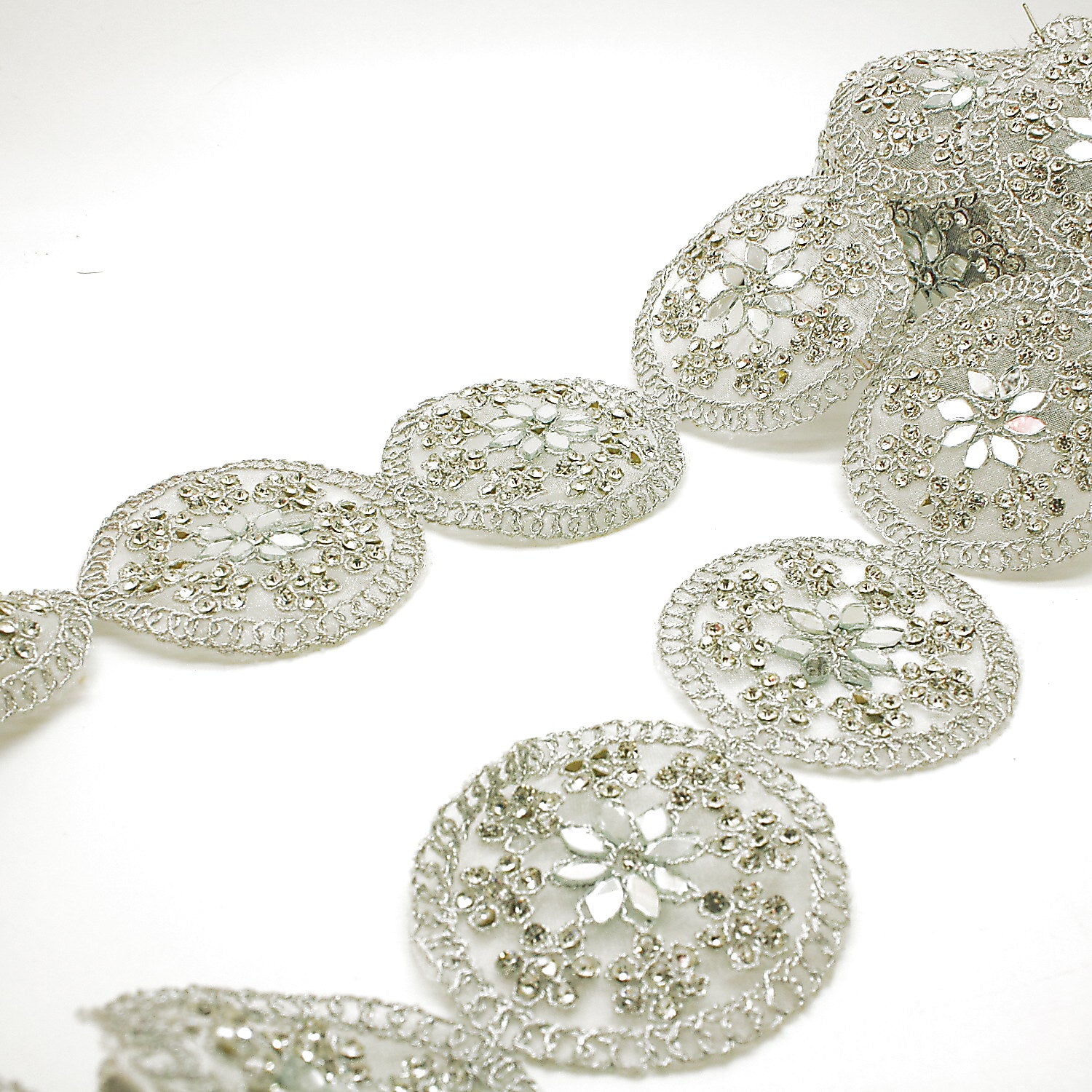 SILVER CIRCLE MIRROR TRIM - sarahi.NYC