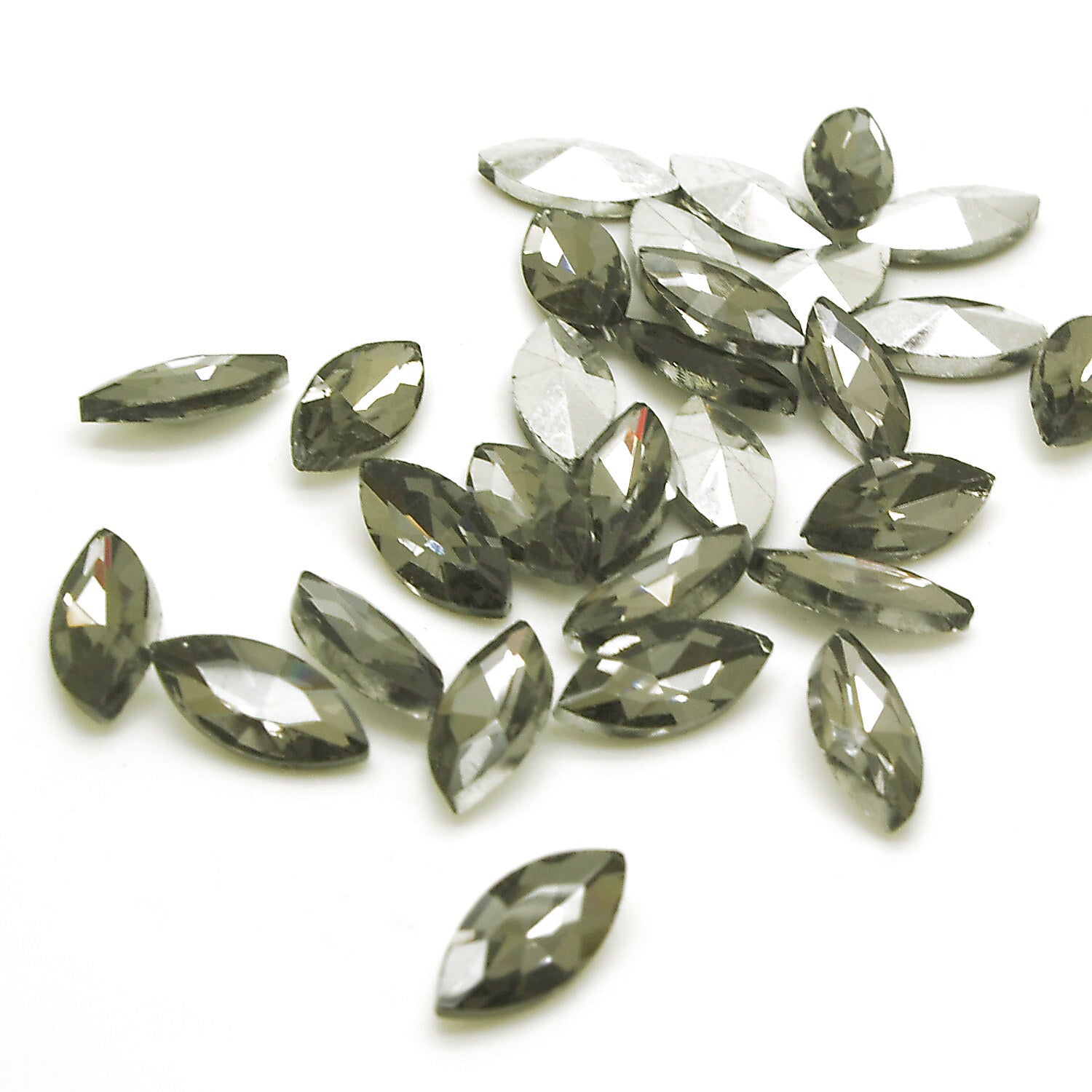 PACK OF 20 - 15mm X 7mm GRAY HORSE EYE CRYSTALS   - sarahi.NYC