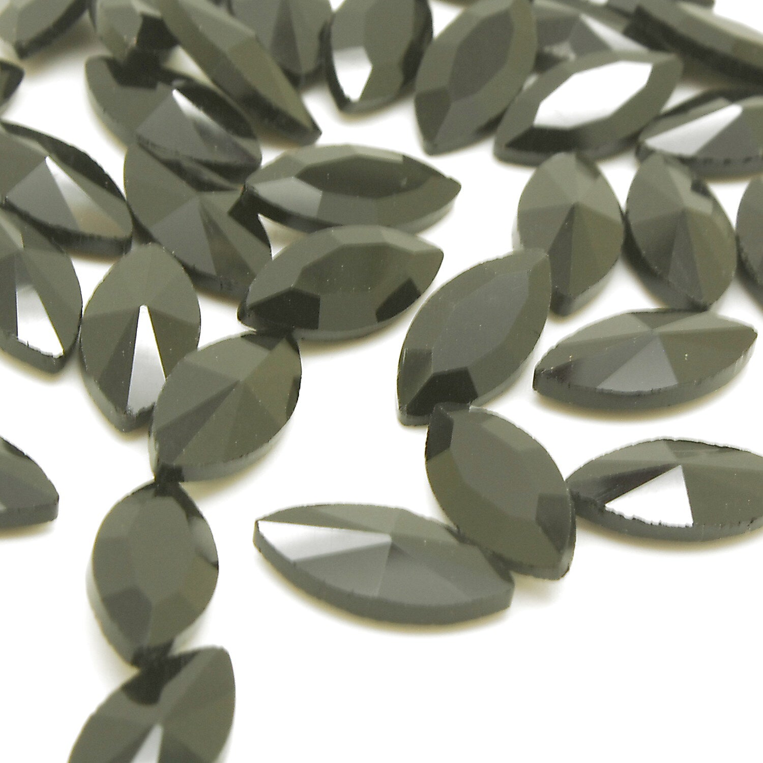 PACK OF 20 - 15mm X 7mm BLACK HORSE EYE CRYSTALS   - sarahi.NYC