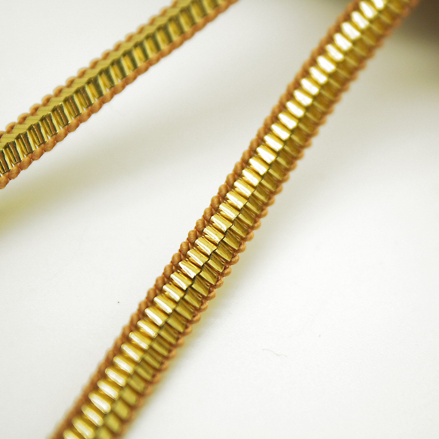 GOLD THIN TRIM - sarahi.NYC