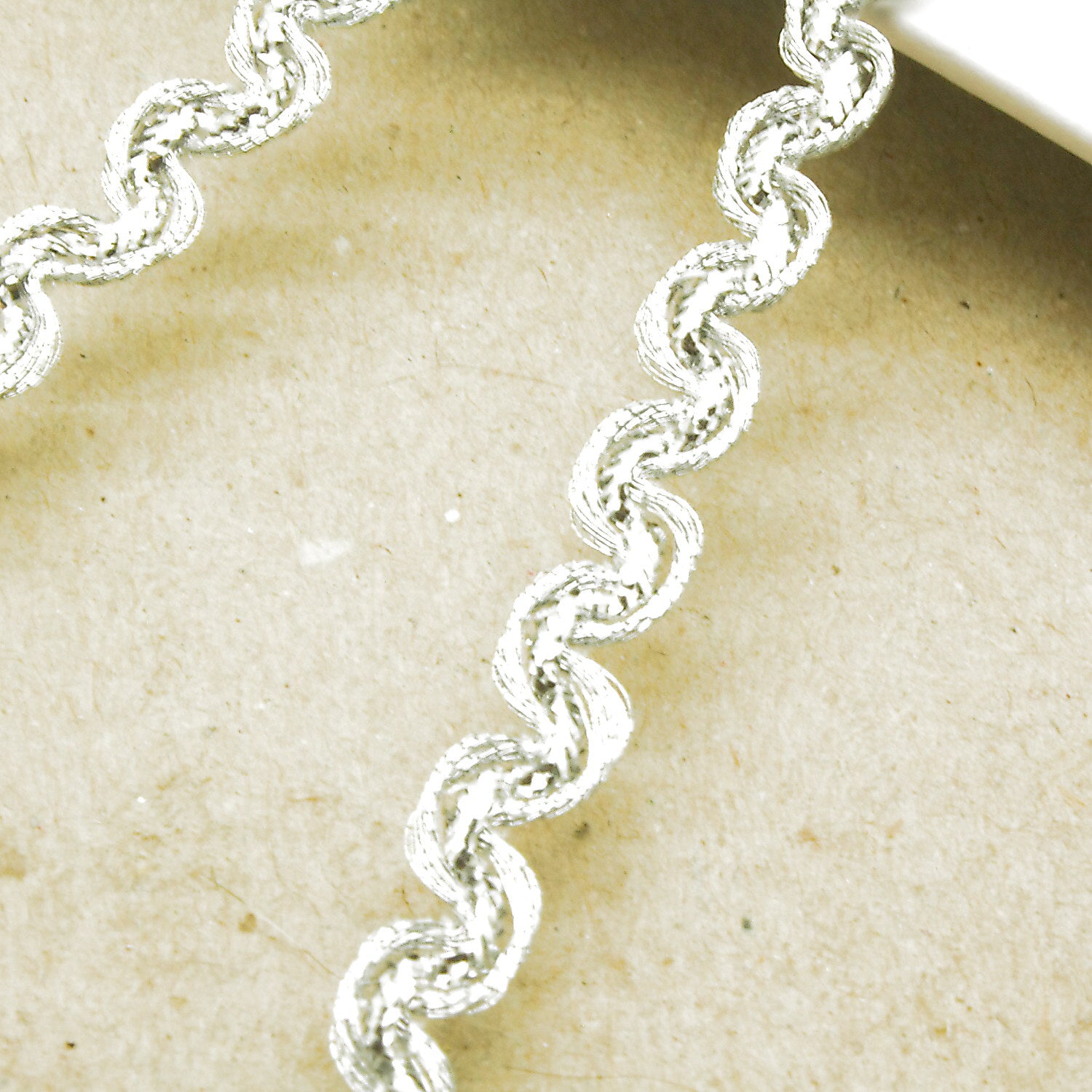 SILVER  SWIRL THIN TRIM - sarahi.NYC