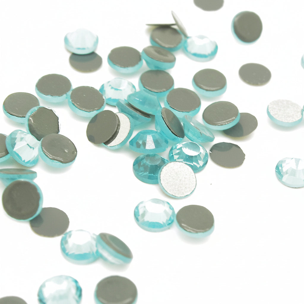 PACK OF 50 - LIGHT BLUE ROUND 6 mm FLAT BACK RHINESTONE GEMS - sarahi.NYC