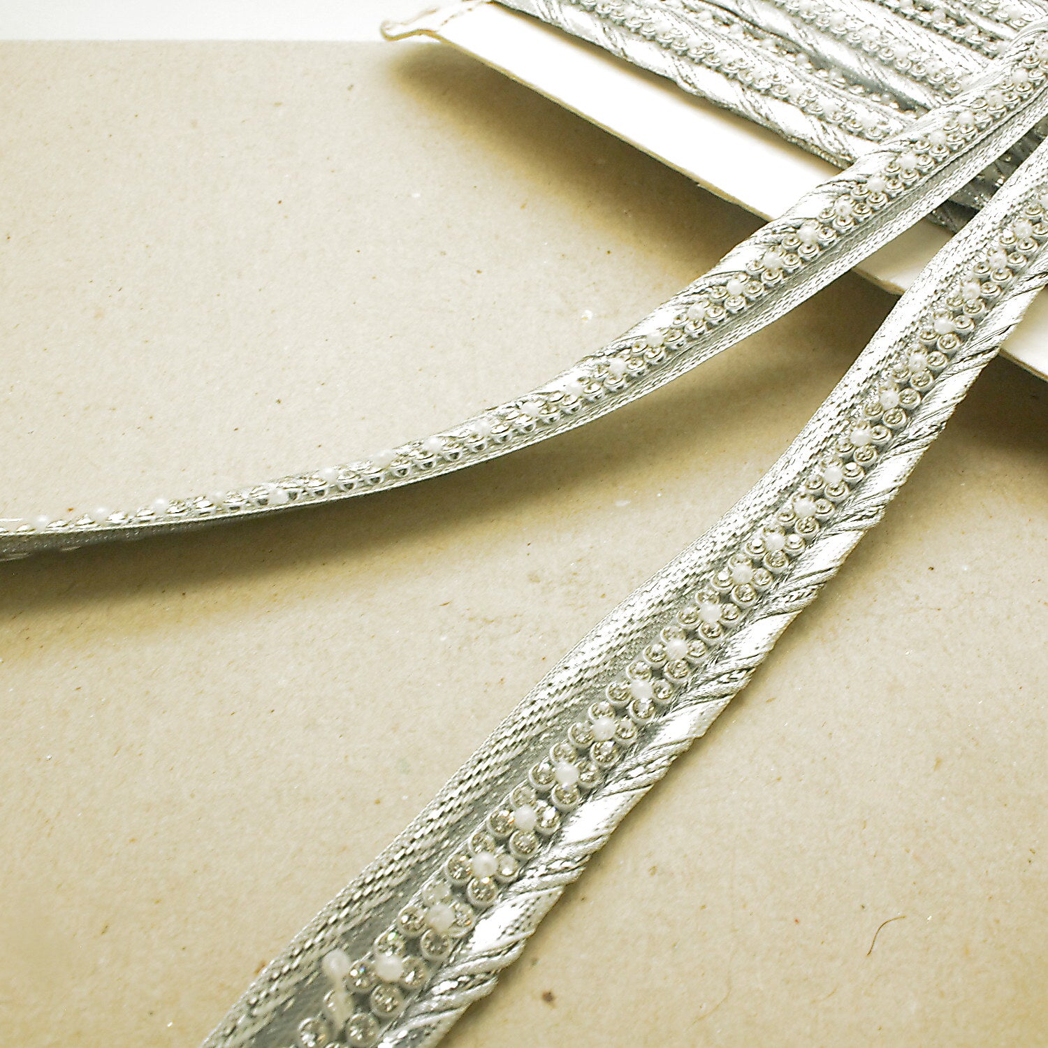 SILVER CRYSTAL TRIM - sarahi.NYC