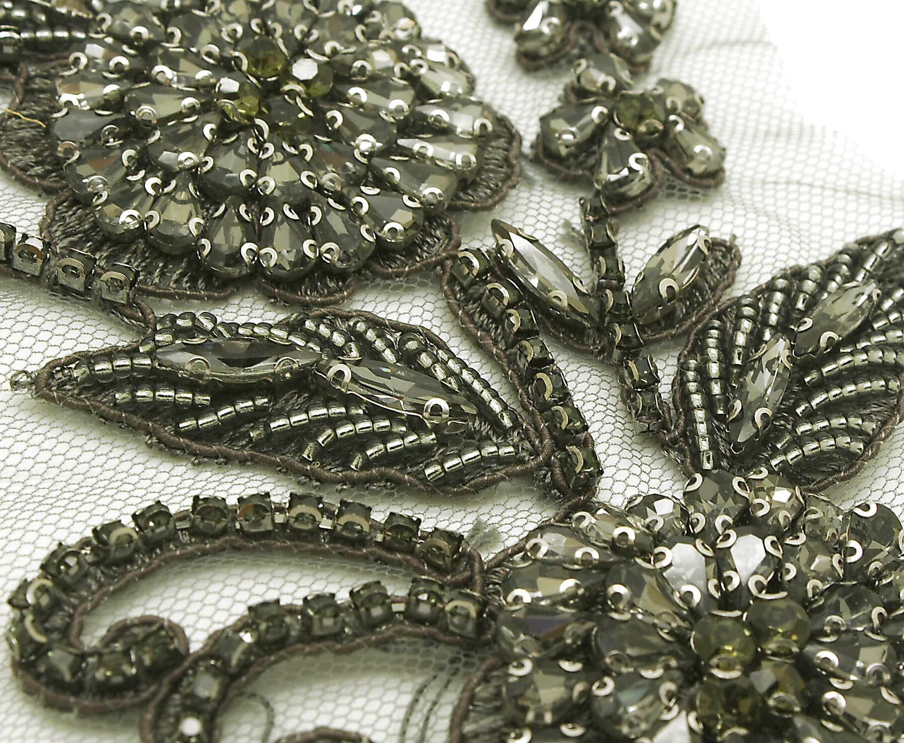 GRAY RHINESTONE FLORAL APPLIQUE - sarahi.NYC