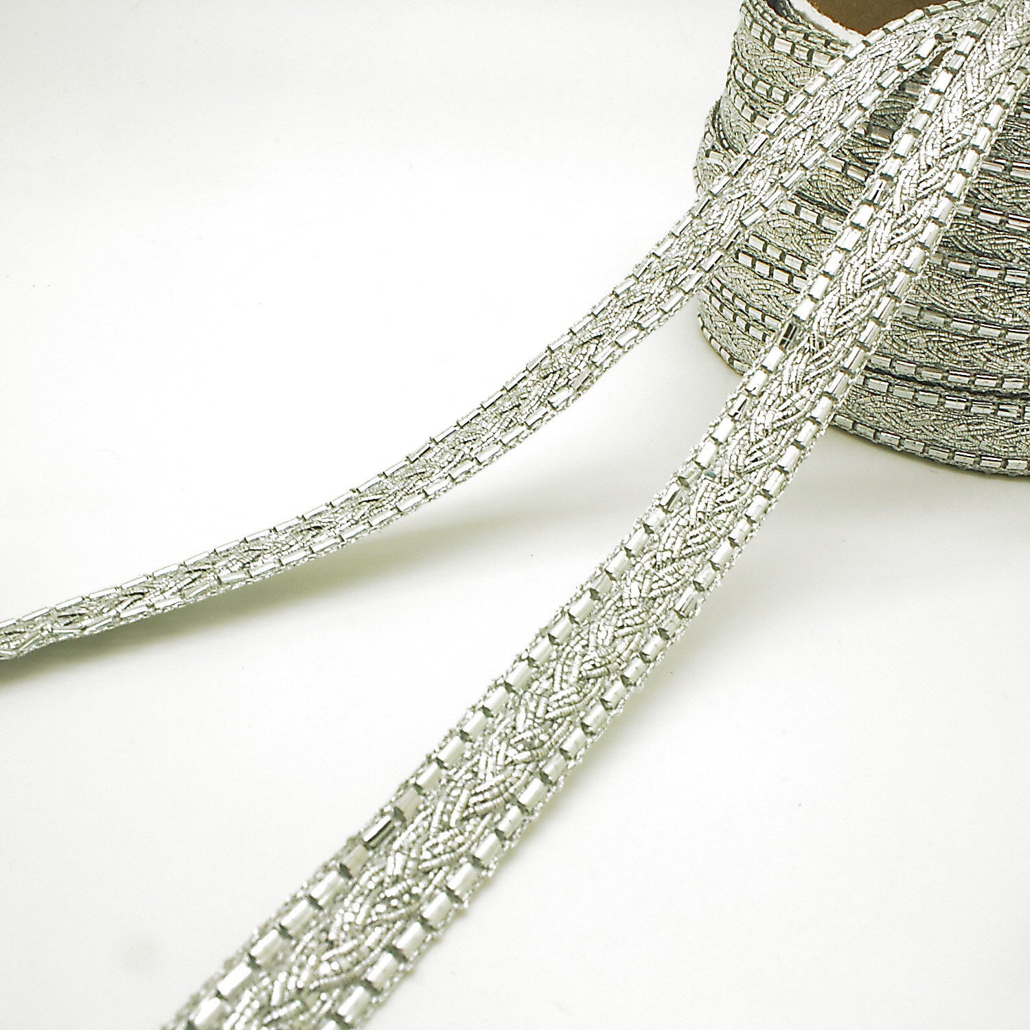 SILVER PLAIT METALLIC TRIM
