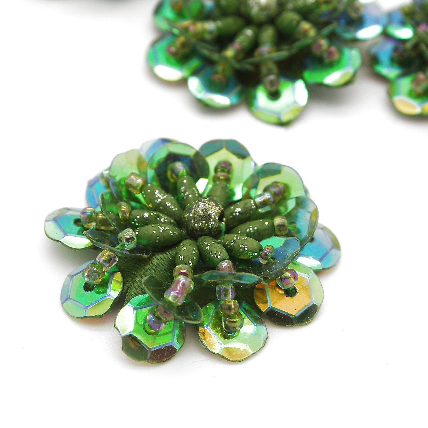 METALLIC GREEN SEQUIN FLOWER  MOTIFS - Pack of 5 - sarahi.NYC