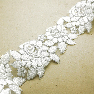 WHITE ROSE EMBROIDERED TRIM