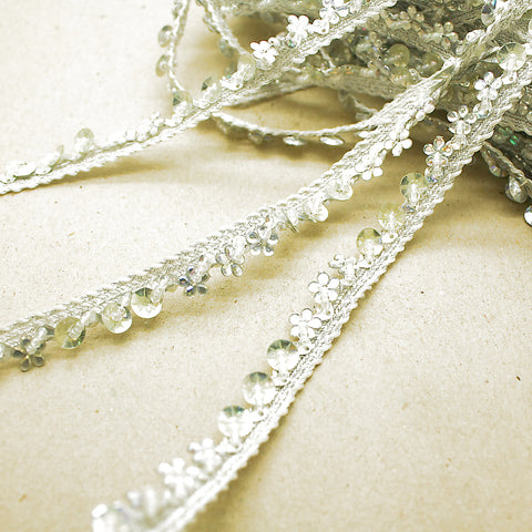 WHITE SILVER FLOWER EDGING TRIM