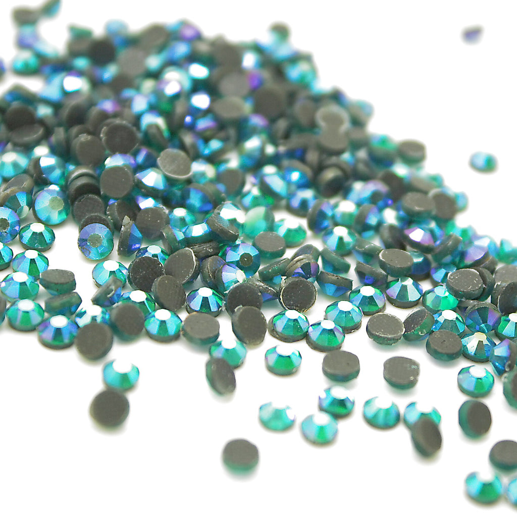 PACK OF 250 - ROUND 4mm IRIDESCENT BLUE FLAT RHINESTONES - sarahi.NYC