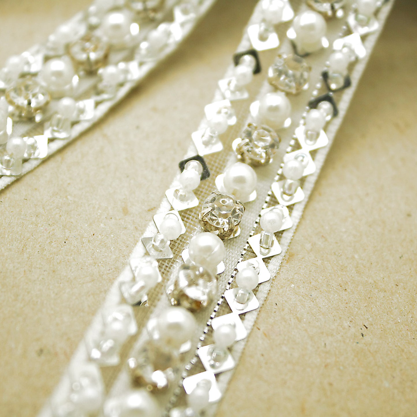 FAUX SILVER PEARL TRIM - sarahi.NYC