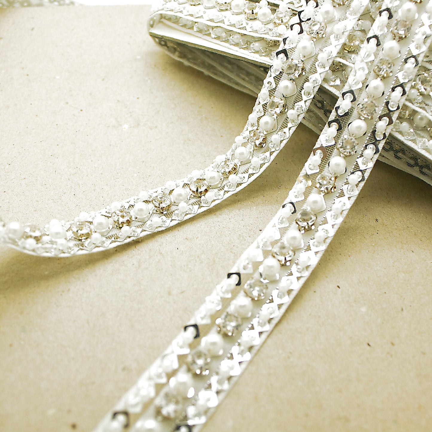 FAUX SILVER PEARL TRIM - sarahi.NYC