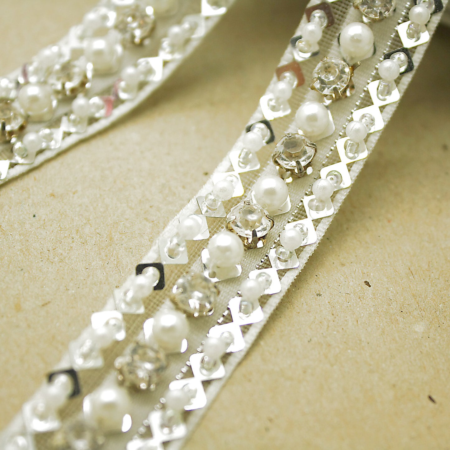 FAUX SILVER PEARL TRIM - sarahi.NYC