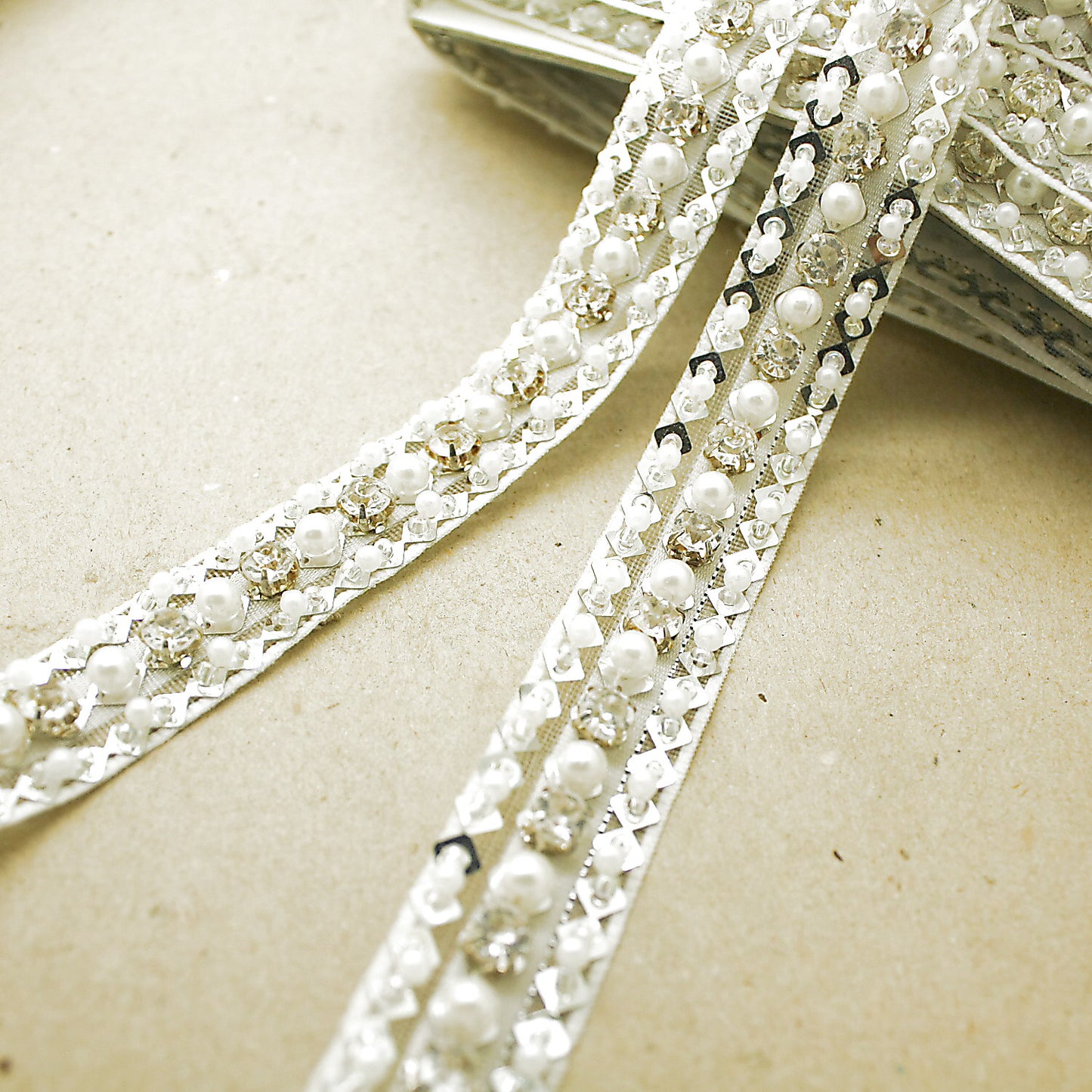 FAUX SILVER PEARL TRIM - sarahi.NYC