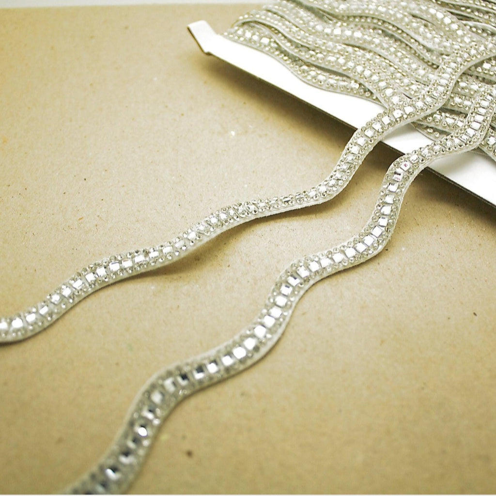 SILVER RHINESTONE WAVE TRIM