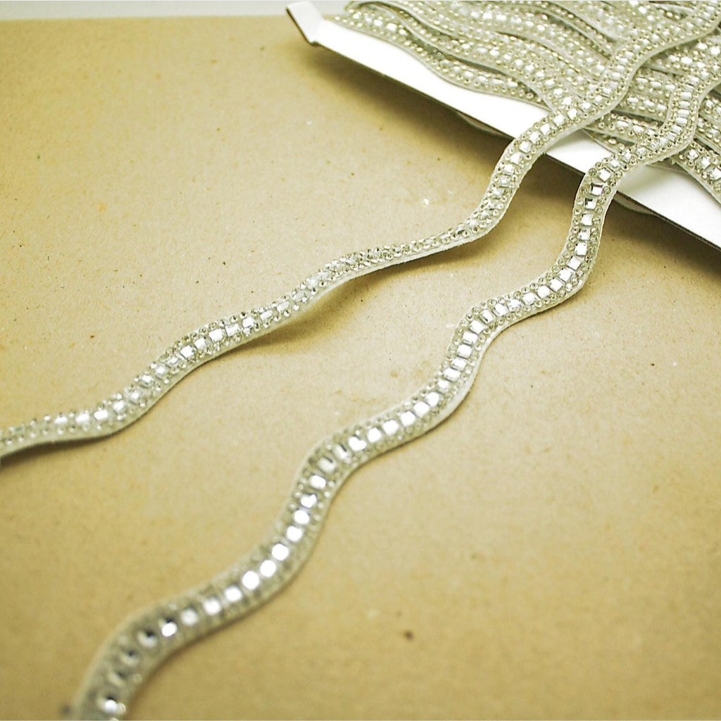 SILVER RHINESTONE WAVE TRIM