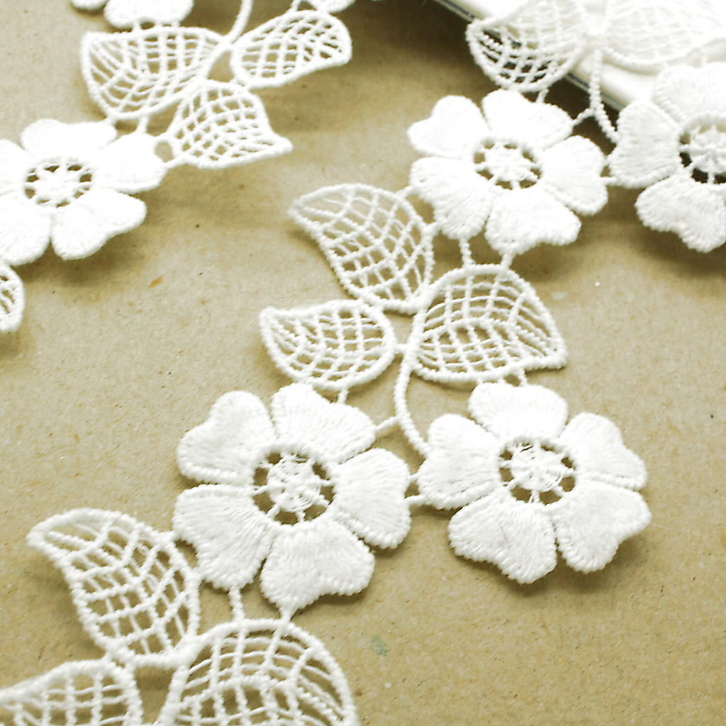 WHITE FLORAL LACE TRIM - sarahi.NYC