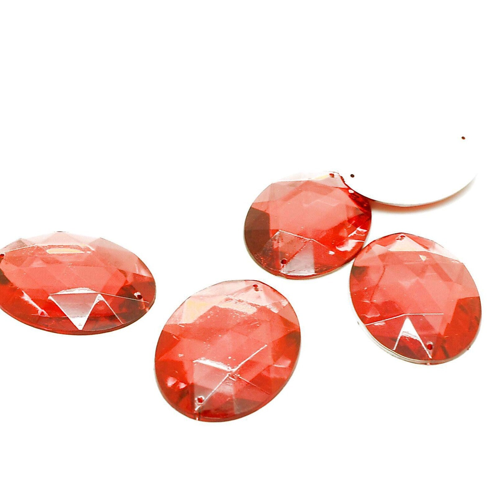 40 mm LARGE OVAL RED RHINESTONE x 5 pieces - sarahi.NYC